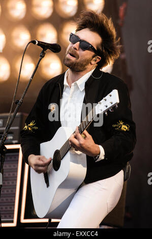 Die Impfstoffe spielt Glastonbury Festival würdig Farm am 26.06.2015 im würdig Farm, Glastonbury.  Personen im Bild: Justin Hayward-Young. Bild von Julie Edwards Stockfoto