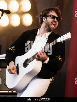Die Impfstoffe spielt Glastonbury Festival würdig Farm am 26.06.2015 im würdig Farm, Glastonbury.  Personen im Bild: Justin Hayward-Young. Bild von Julie Edwards Stockfoto