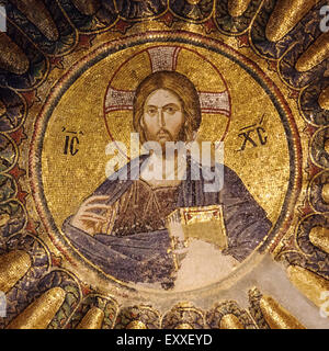 Mosaik des Christus Pantokrator in der südlichen Kuppel des inneren Narthex der Chora-Kirche, Istanbul, Türkei. Stockfoto