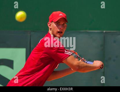 Kitzbühel, Österreich. 17. Juli 2015. Tennis, Davis Cup, erstes Vorrundenspiel zwischen Dominic Thiem (AUT) Vs Thiemo de Bakker (NED) im Bild: Dominic Thiem Credit: Henk Koster/Alamy Live News Stockfoto