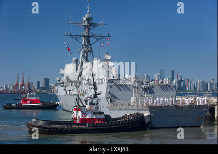 USA, Lenkwaffenzerstörer USS Stockdale (DDG-106) in Vancouver Hafen angedockt Stockfoto