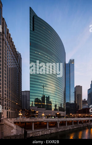 Wolkenkratzer in 333 West Wacker Building, Chicago Illinois, USA Stockfoto