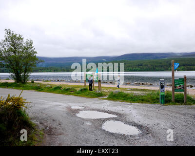 Loch Morlic auf einem feuchten nassen Tag, Glenmore, Cairngorms, Aviemore, Scotland, UK. Stockfoto