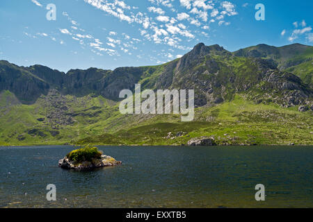 CWM Idwal Ogwen Snowdonia North Wales Uk Seenlandschaft Wandern Teufel Küche Stockfoto