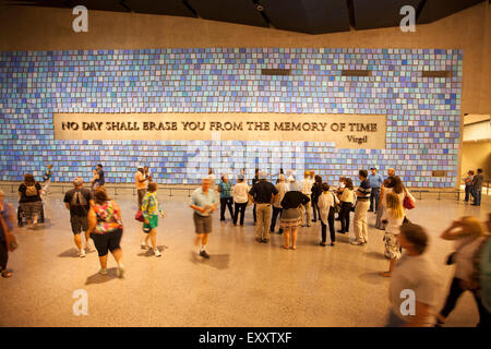 NEW YORK - 30. Mai 2015: Spencer Finch, versuchen, die Farbe des Himmels erinnern an diesem Septembermorgen, an den nationalen Sept Stockfoto