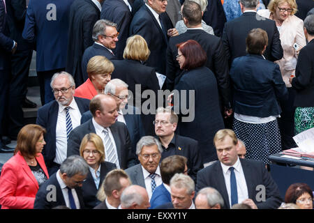 Berlin, Deutschland. 17. Juli 2015. Sondersitzung des deutschen Parlaments - Anhörung der Regierung auf die "Verhandlungen der Regierung des Bundes in Bezug auf die Konzession der finanziellen Unterstützung für die Hellenische Republik Griechenland" des Deutschen Bundestages am 17.07.2015 in Berlin, Deutschland. Credit: reynaldo Chaib paganelli/alamy leben Nachrichten Stockfoto