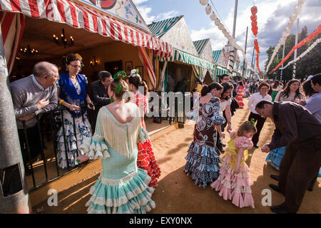 In Tracht Sevilla in Sevilla, Andalusien, Spanien, Europa. Auf April Feria Festival. © Paul Quayle Stockfoto