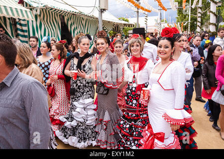 In Tracht Sevilla in Sevilla, Andalusien, Spanien, Europa. Auf April Feria Festival. © Paul Quayle Stockfoto