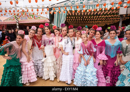 In Tracht Sevilla in Sevilla, Andalusien, Spanien, Europa. Auf April Feria Festival. © Paul Quayle Stockfoto