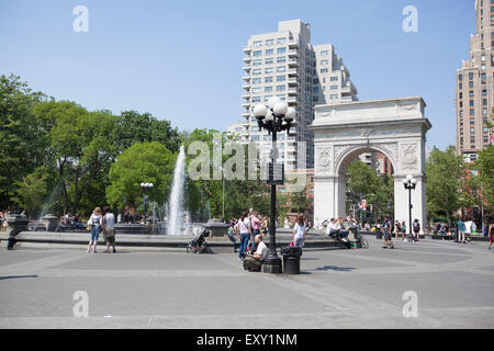 NEW YORK - 27. Mai 2015: Washington Square Park ist eines der bekanntesten New York Citys öffentlichen Parks. Bei 9,75 Hektar ist es Stockfoto