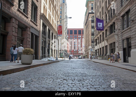 NEW YORK - 27. Mai 2015: Ein historisches Viertel in Greenwich Village, New York City, diesein behält noch die original cobblesto Stockfoto