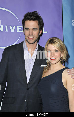 PASADENA, CA - 13. Januar 2011: Mary Elizabeth Ellis & David Walton - Stars der "Perfekte Paare" - bei der NBC Universal Winter 2011 Pressetour im Hotel Langham Huntington, Pasadena. Stockfoto