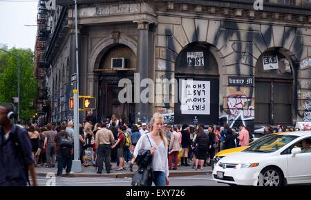 Vito Schnabels heiß ersehnte 190 Bowery Show schließt bevor es sogar mit öffnet: Atmosphäre wo: New York City, New York, Vereinigte Staaten, wann: 16. Mai 2015 Stockfoto