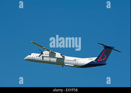 FlyBe DHC Dash 8-402 acht Regionalverkehrsflugzeug im Besitz von FlyBe von Brussels Airlines betrieben.  SCO 9979. Stockfoto