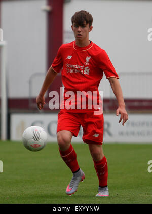 Galway, Irland. 18. Juli 2015. Vorsaison freundlich Galway United gegen Liverpool XI. Ben Woodburn am ball für Liverpool XI. Bildnachweis: Aktion Plus Sport/Alamy Live-Nachrichten Stockfoto