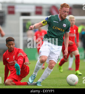 Galway, Irland. 18. Juli 2015. Vorsaison freundlich Galway United gegen Liverpool XI. Ryan Connolly auf einen Angriff ausführen für Galway United. Bildnachweis: Aktion Plus Sport/Alamy Live-Nachrichten Stockfoto