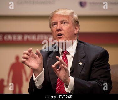 Ames, Iowa, USA. 18. Juli 2015. Präsidentschaftskandidat DONALD TRUMP spricht bei der Familie Leadership Summit 2015. (Bild Kredit: © Brian Cahn über ZUMA Draht) Stockfoto