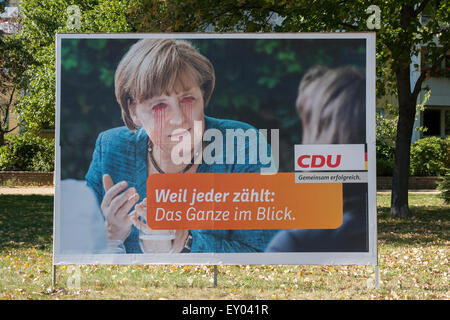 Verunstaltete Wahl Plakat Angela Merkel CDU Berlin Deutschland Stockfoto