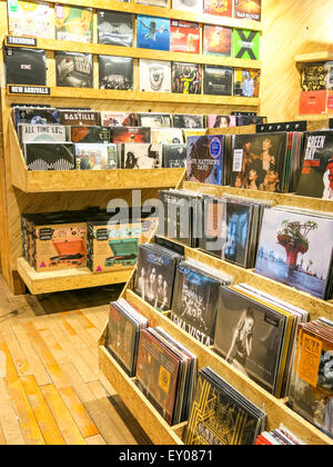 Urban Outfitters Store auf der Fifth Avenue, New York Stockfoto