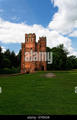 Kirby ergibt Castle ist eine unvollendete Wasserburg 15. Jahrhundert befestigte Gutshof in Kirby Muxloe, Leicestershire, England Stockfoto