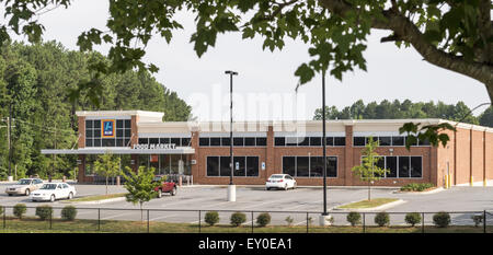 Salisbury, North Carolina, USA. 18. Juli 2015. Aldi Supermärkte in Salisbury, North Carolina. © Sean Meyers/ZUMA Draht/Alamy Live-Nachrichten Stockfoto