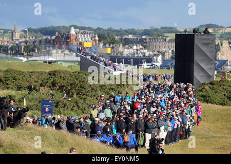 Fife, Schottland. 17. Juli 2015. Gesamtansicht Golf: 6. Loch in der zweiten Runde des 144. British Open Championship auf dem Old Course, St Andrews, Fife, Schottland. © Koji Aoki/AFLO SPORT/Alamy Live-Nachrichten Stockfoto