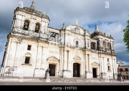 Hauptfassade der Kathedrale von León, Nicaragua Stockfoto