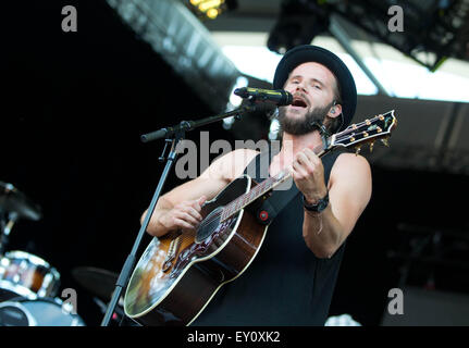 Berlin, Deutschland. 18. Juli 2015. Finnischer Sänger Nila führt auf der Bühne in der Wuhlheide Veranstaltungsort in Berlin, Deutschland, 18. Juli 2015. Foto: Jörg Carstensen/Dpa/Alamy Live News Stockfoto