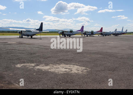 La Costeña Flugzeuge geparkt in Augusto C. Sandino International Airport in Managua, Nicaragua Stockfoto