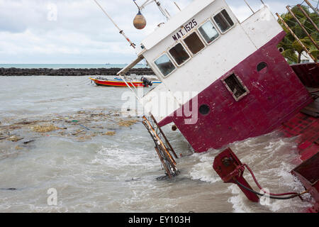 Schiffswrack, verursacht durch den Hurrikan Ida Big Corn Island Harbor, Nicaragua Stockfoto