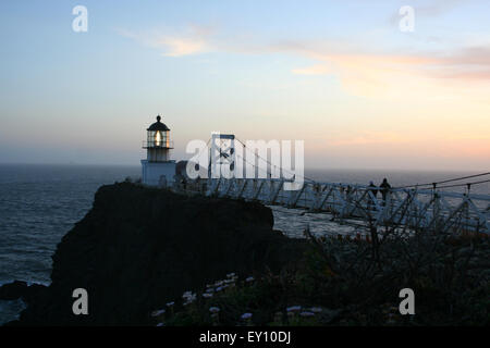 Zeigen Sie Bonita Lighthouse bei Sonnenuntergang, Marin County in Kalifornien. Stockfoto