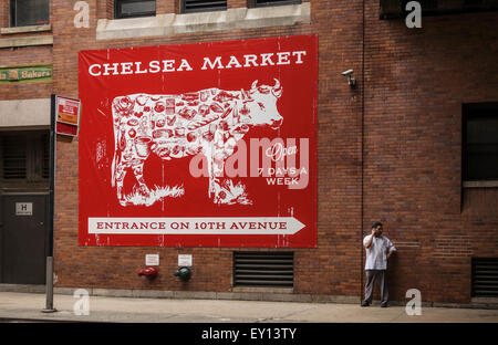 Zeichen für Chelsea Market bedeckt urbane Food-Court, shopping Mall, New York City, Manhattan, USA. Stockfoto