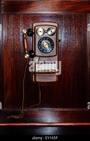 Historische Telefone, die Jefferson Hotel, 101 West Franklin Street, Richmond, Virginia Stockfoto