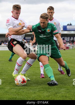 Nantwich, UK. 19. Juli 2015. Nantwich Town PJ Hudson während der Vorsaison Freundschaftsspiel im The Weaver-Stadion, unterhalten Nantwich als Nantwich Town Crewe Alexandra. Bildnachweis: SJN/Alamy Live-Nachrichten Stockfoto