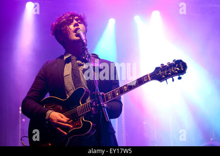 Galway, Irland. 18. Juli 2015. Der akademischen führen Sie auf dem Festival Grand Chapiteau im Rahmen des Galway Arts Festival, Galway City Samstag, 18. Juli 2015. Bildnachweis: Doreen Kennedy/Alamy Live-Nachrichten Stockfoto