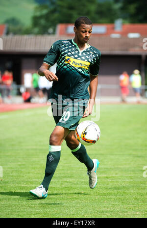 Rottach-Egern, Deutschland. 19. Juli 2015. Fußball-Testspiel: Borussia Moenchengladbach - Standard Lüttich findet in Rottach-Egern, Deutschland, 19. Juli 2015. Mönchengladbach Djibril Sau während des Spiels. Foto: Daniel Naupold/Dpa/Alamy Live News Stockfoto