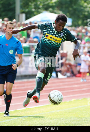 Rottach-Egern, Deutschland. 19. Juli 2015. Fußball-Testspiel: Borussia Moenchengladbach - Standard Lüttich findet in Rottach-Egern, Deutschland, 19. Juli 2015. Mönchengladbach Ibrahima Traore in Aktion. Foto: Daniel Naupold/Dpa/Alamy Live News Stockfoto