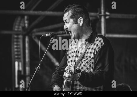 Gateshead, UK führt 18. Juli 2015 - The Real John Lewis auf der Sage Freilichtbühne Summertyne Americana Festival Stockfoto