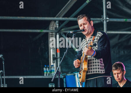 Gateshead, UK führt 18. Juli 2015 - The Real John Lewis auf der Sage Freilichtbühne Summertyne Americana Festival Stockfoto