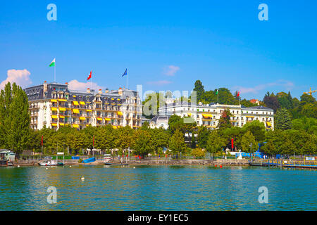 Genfer See Bucht Hafenblick in Lausanne, Schweiz im Sommer Stockfoto