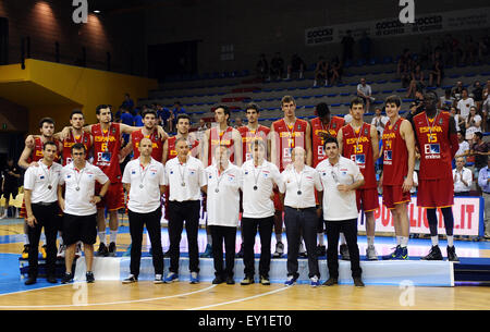 Lignano, Italien. 19. Juli 2015. Spanien-Team auf dem zweiten Platz der U20 FIBA Basketball-Europameisterschaft Männer. 19. Juli 2015.  Bildnachweis: Simone Ferraro/Alamy Live-Nachrichten Stockfoto