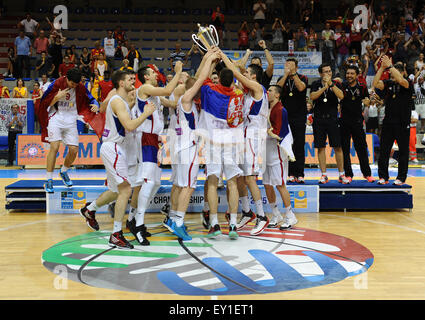 Lignano, Italien. 19. Juli 2015. Serbien gewinnt die Goldmedaille bei der U20 FIBA Basketball-Europameisterschaft. 19. Juli 2015.  Bildnachweis: Simone Ferraro/Alamy Live-Nachrichten Stockfoto