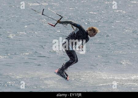 Starker Wind zum Kitesurfen am Achensee Lake Stockfoto