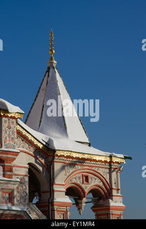 Detail der Basilius Kathedrale am Roten Platz in Moskau im Winter Stockfoto