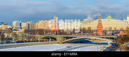 Panorama von Moskau Fluss, der Kreml und die Stadt in der Wintertag Stockfoto