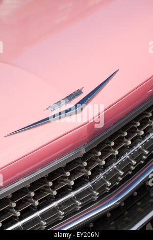 Detail der Pink Cadillac ausgestellten Oldtimer Veranstaltung am Poole Quay, Dorset, Großbritannien im Juli Stockfoto
