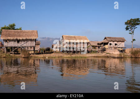 Traditionellen Pfahlbauten am Inle See, Shan State in Myanmar Stockfoto