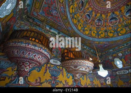 Kunstvolle Innere der gemalten Moschee Sarana Dzamija, Tetovo, Mazedonien Stockfoto