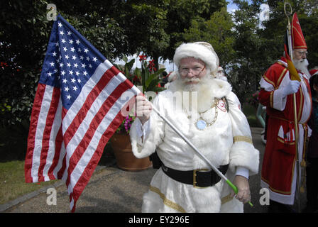 Kopenhagen, Dänemark. 20. Juli 2015. Santa-Jahrestagung. Santa Delegierte aus USA, Kanada, UK, Schweden, Deutschland, Hong Kong und vielen anderen Ländern versammeln sich am Mermaid und Ctour Stadt. Sie werden in den nächsten 3 Tagen in Santa-Veranstaltungen teilnehmen. Bildnachweis: Francis Dean/Alamy Live-Nachrichten Stockfoto