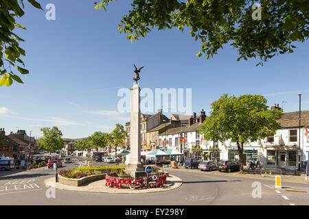 Skipton (Skipton in Craven) Stadtzentrum am Markt Tag, North Yorkshire, England, UK Stockfoto